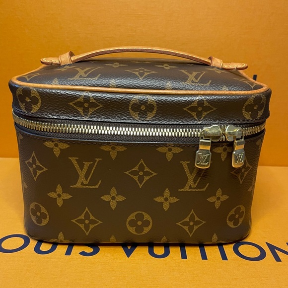 Louis Vuitton Nice Mini Toiletry Pouch - Picture 2 of 12